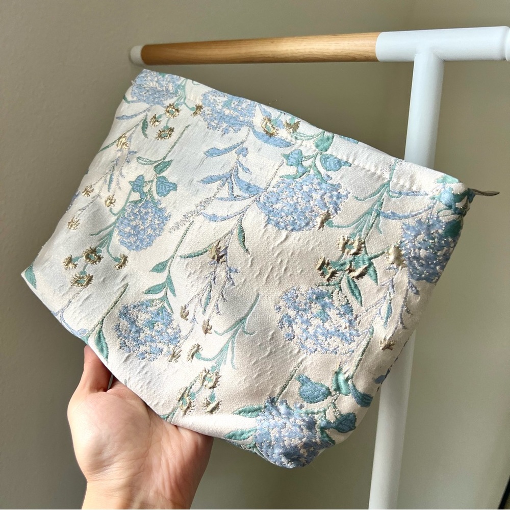 NEW🔖Japan Embroidery Makeup Bag Storage Jewelry Clutch Cosmetic Gold Floral